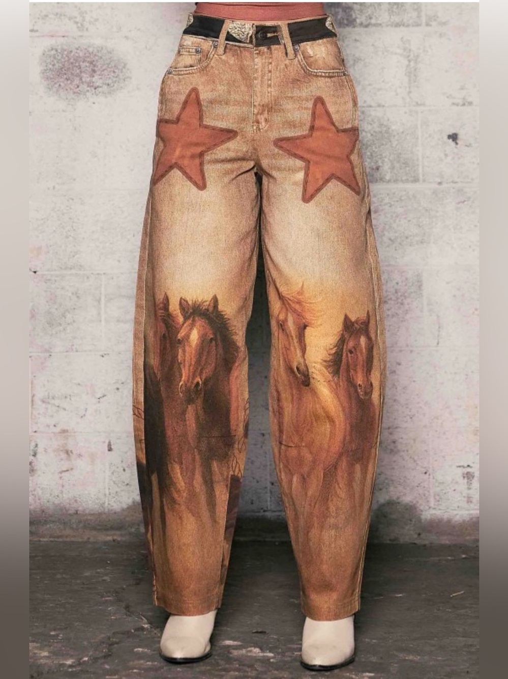 J51. Graphic Horse Print Wide Leg Jeans in Brown Tan
